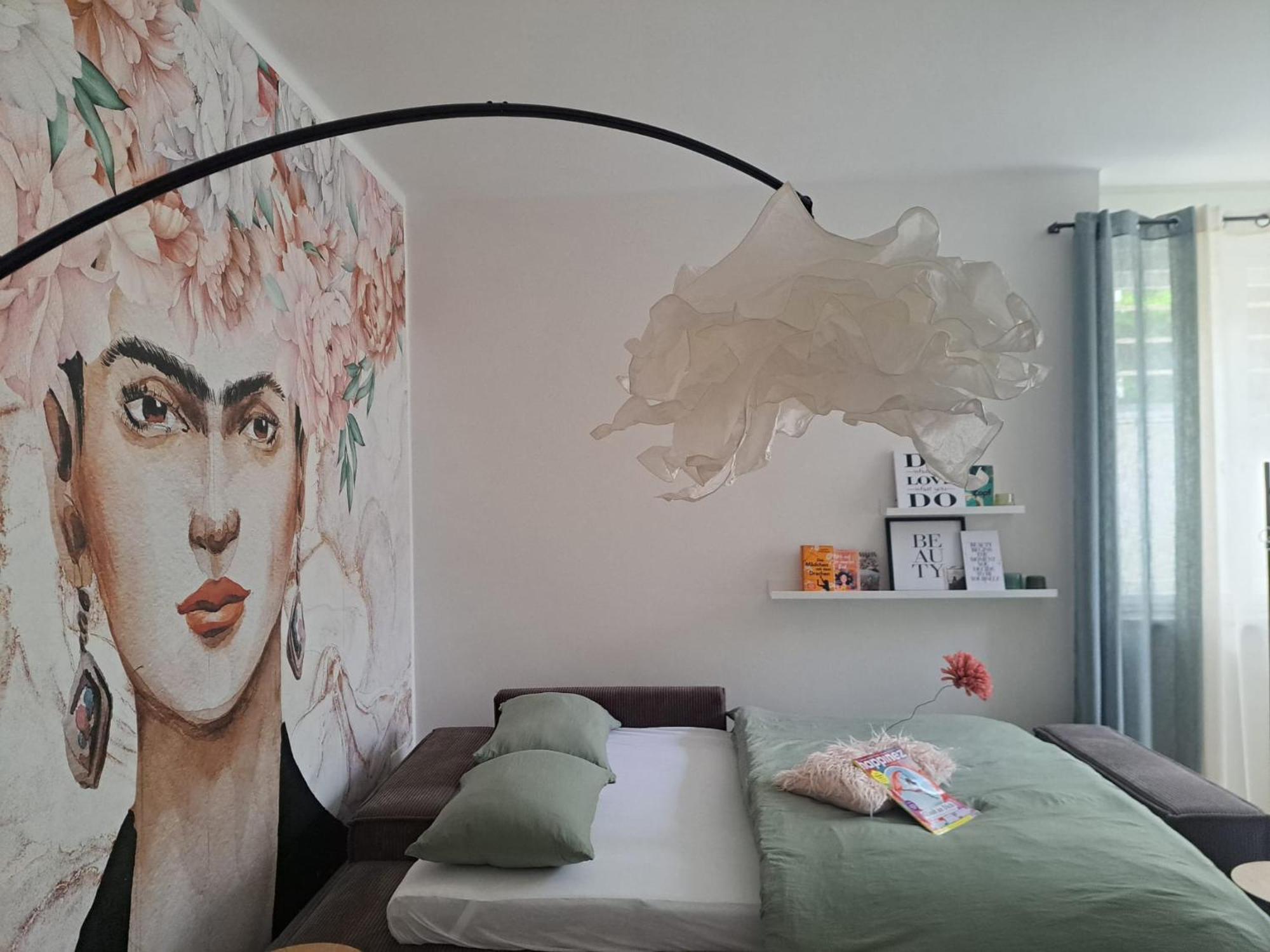 Apartment Wildflower In Privatvilla Im Herzen Merans Экстерьер фото