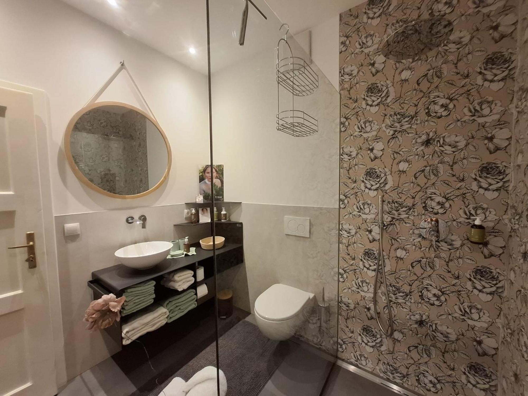 Apartment Wildflower In Privatvilla Im Herzen Merans Экстерьер фото